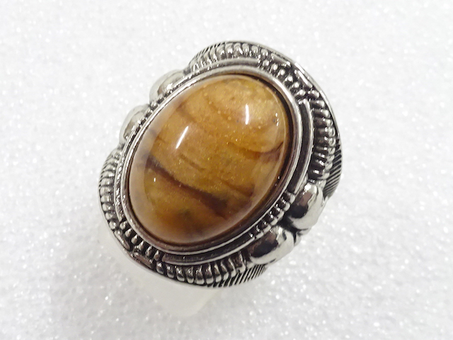 JAPANESE KIMONO / ANTIQUE COLORED STONE RING (SIZE 14)
